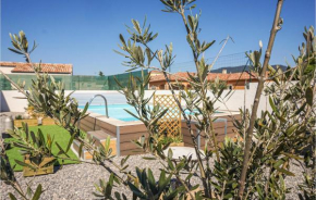 Awesome Home In Saint Chinian